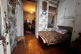 Продается квартира, 1 Kомнатная, Старое здание, Тбилиси, Авлабари