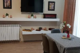 ქირავდება ბინა დღიურად, 3 ოთახიანი, ახალი აშენებული, თბილისი, ვარკეთილი