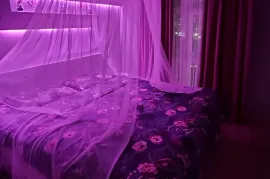 ქირავდება ბინა დღიურად, 3 ოთახიანი, ახალი აშენებული, თბილისი, ვარკეთილი