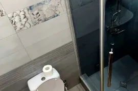 ქირავდება ბინა დღიურად, 3 ოთახიანი, ახალი აშენებული, თბილისი, ვარკეთილი