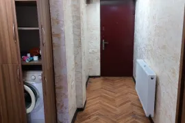 For Rent, 3 Room, Old building, Batumi, Rustaveli District