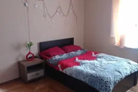 Daily Apartment Rent, 2 Room, Old building, Rustavi, New Rustavi