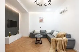 House For Sale, 5 Room, Tbilisi, Chugureti