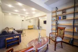 Daily Apartment Rent, 2 Room, Old building, Tbilisi, saburtalo