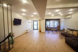 Daily Apartment Rent, 2 Room, Old building, Tbilisi, saburtalo