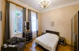 For Rent, 3 Room, Old building, Tbilisi, Vera