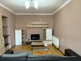 For Rent, 4 Room, Old building, Tbilisi, saburtalo