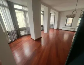 House For Rent, 4 Room, Tbilisi, Abanotubani