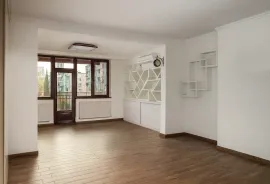 იყიდება ბინა, 7 ოთახიანი, ძველი აშენებული, თბილისი, საბურთალო