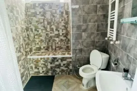 Аренда, Гостиница, Чугурети