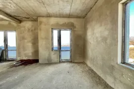 იყიდება სახლი, 4 ოთახიანი, თბილისის შემოგარენი