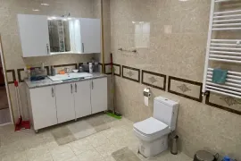 იყიდება სახლი, 7 ოთახიანი, თბილისი, აეროპორტის დას.