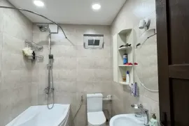 იყიდება სახლი, 3 ოთახიანი, თბილისი, ვარკეთილი