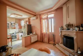 Продается квартира, 5 Kомнатная, Старое здание, Тбилиси, saburtalo