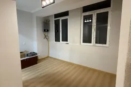 ქირავდება ბინა, 2 ოთახიანი, ძველი აშენებული, თბილისი, სამგორი