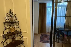 ქირავდება ბინა, 2 ოთახიანი, ძველი აშენებული, თბილისი, ვაკე