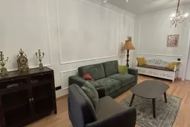 ქირავდება ბინა, 2 ოთახიანი, ძველი აშენებული, თბილისი, ვაკე