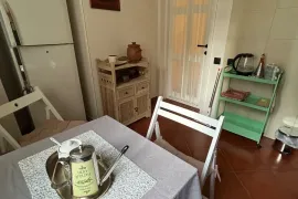 ქირავდება ბინა, 2 ოთახიანი, ძველი აშენებული, თბილისი, ვაკე