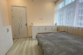 ქირავდება ბინა, 2 ოთახიანი, ახალი აშენებული, ბათუმი, ძველი ბათუმის უბანი