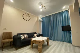 ქირავდება ბინა, 2 ოთახიანი, ახალი აშენებული, ბათუმი, ძველი ბათუმის უბანი