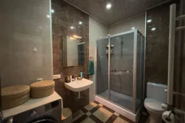 Продается квартира, 2 Kомнатная, Новостройка, Батуми, Руставельский район