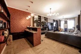 ქირავდება სახლი, 10 ოთახიანი, მცხეთა