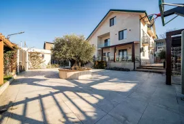 იყიდება სახლი, 10 ოთახიანი, მცხეთა, საგურამო