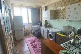 იყიდება ბინა, 3 ოთახიანი, ძველი აშენებული, თბილისი, ვაზისუბანი