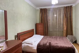 For Rent, 4 Room, Old building, Tbilisi, saburtalo