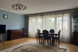 For Rent, 4 Room, Old building, Tbilisi, saburtalo