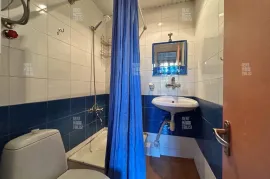 For Rent, 4 Room, Old building, Tbilisi, saburtalo