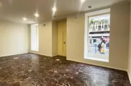 For Sale , Universal commercial space, Vera