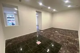 For Sale , Universal commercial space, Vera