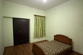 ქირავდება ბინა, 2 ოთახიანი, ძველი აშენებული, თბილისი, სოლოლაკი