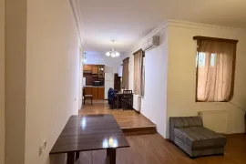 ქირავდება ბინა, 2 ოთახიანი, ძველი აშენებული, თბილისი, სოლოლაკი