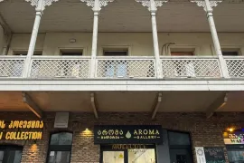 ქირავდება ბინა, 2 ოთახიანი, ძველი აშენებული, თბილისი, სოლოლაკი