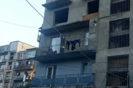 იყიდება ბინა, 4 ოთახიანი, ძველი აშენებული, თბილისი, ნუცუბიძის ფერდობი