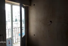 იყიდება ბინა, 4 ოთახიანი, ძველი აშენებული, თბილისი, ნუცუბიძის ფერდობი