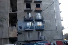 იყიდება ბინა, 4 ოთახიანი, ძველი აშენებული, თბილისი, ნუცუბიძის ფერდობი