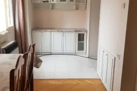 Продается квартира, 3 Kомнатная, Старое здание, Тбилиси, Дидубе