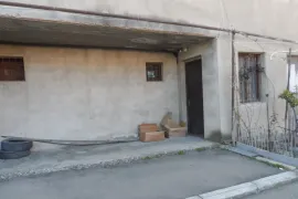 იყიდება ბინა, 8 ოთახიანი, ძველი აშენებული, თბილისი, კუკია