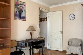 ქირავდება ბინა, 1 ოთახიანი, ძველი აშენებული, თბილისი, საბურთალო