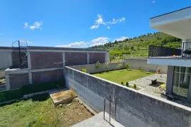 იყიდება სახლი, 5 ოთახიანი, თბილისი, საბურთალო