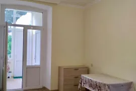 Аренда, 1 Kомнатная, Старое здание, Тбилиси, Чугурети