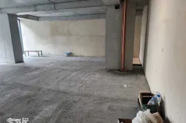 იყიდება, უნივერსალური კომერციული  ფართი, საბურთალო