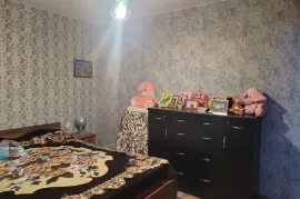 იყიდება სახლი, 5 ოთახიანი, თბილისი