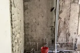 Продается квартира, 6 Kомнатная, Старое здание, Тбилиси, Дигоми