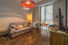 ქირავდება ბინა, 2 ოთახიანი, ახალი აშენებული, თბილისი, ვაკე