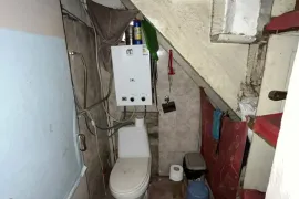 ქირავდება ბინა, 2 ოთახიანი, ძველი აშენებული, თბილისი, მთაწმინდა