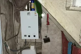 ქირავდება ბინა, 2 ოთახიანი, ძველი აშენებული, თბილისი, მთაწმინდა